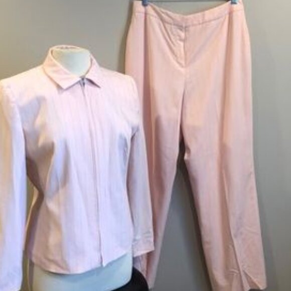 Light Pink Striped Larry Levine Petite Suit Sz 16 - Picture 1 of 4